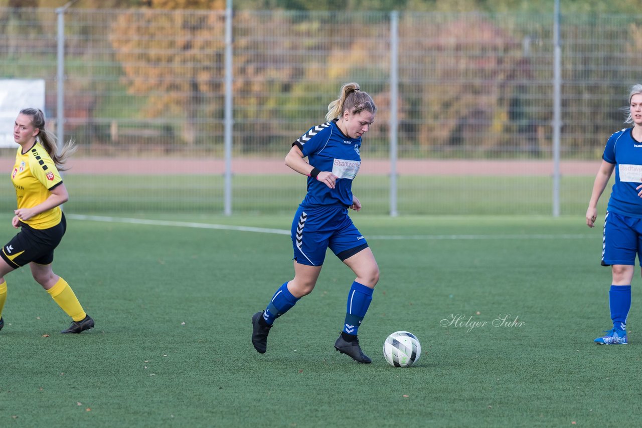 Bild 52 - F SSC Hagen Ahrensburg - SV Frisia 03 Risum-Lindholm : Ergebnis: 2:0